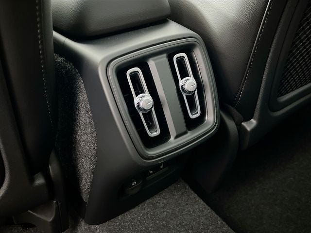 2026 Volvo XC40 B5 Core