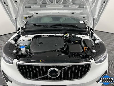 2025 Volvo XC40 B5 Core