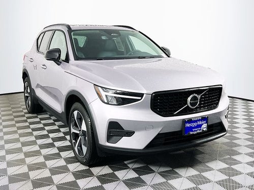 2026 Volvo XC40 B5 Core