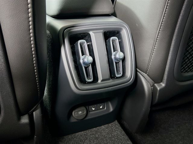 2026 Volvo XC40 B5 Core