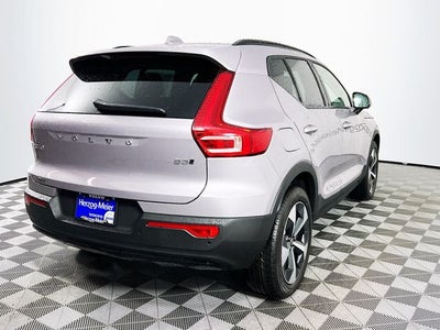 2026 Volvo XC40 B5 Core