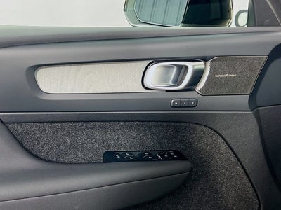 2026 Volvo XC40 B5 Ultra