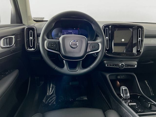 2026 Volvo XC40 B5 Ultra