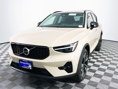 2026 Volvo XC40 B5 Ultra