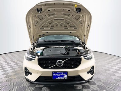 2026 Volvo XC40 B5 Ultra