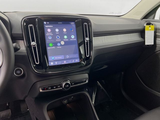 2026 Volvo XC40 B5 Ultra