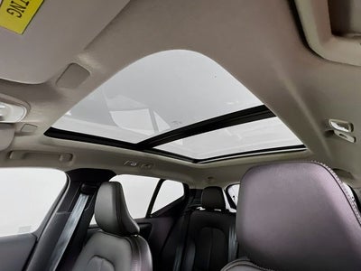 2026 Volvo XC40 B5 Ultra