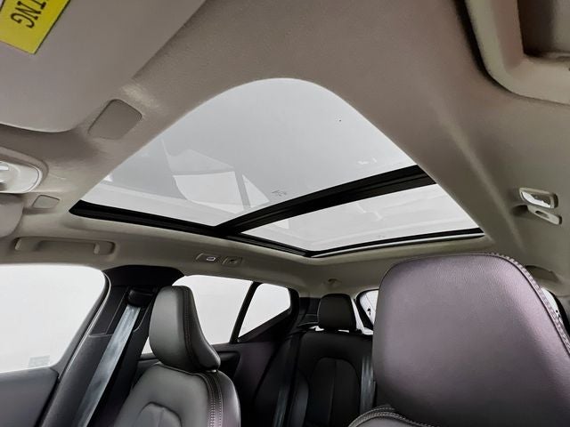 2026 Volvo XC40 B5 Ultra