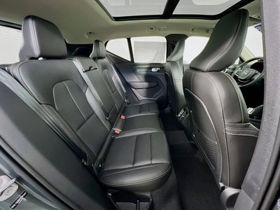2026 Volvo XC40 B5 Ultra
