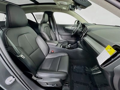 2026 Volvo XC40 B5 Ultra