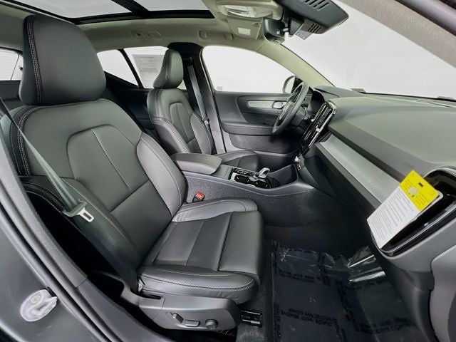 2026 Volvo XC40 B5 Ultra