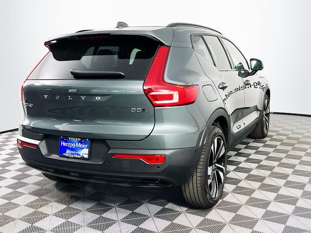 2026 Volvo XC40 B5 Ultra