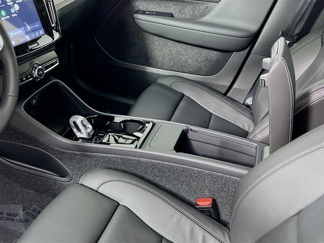 2026 Volvo XC40 B5 Ultra