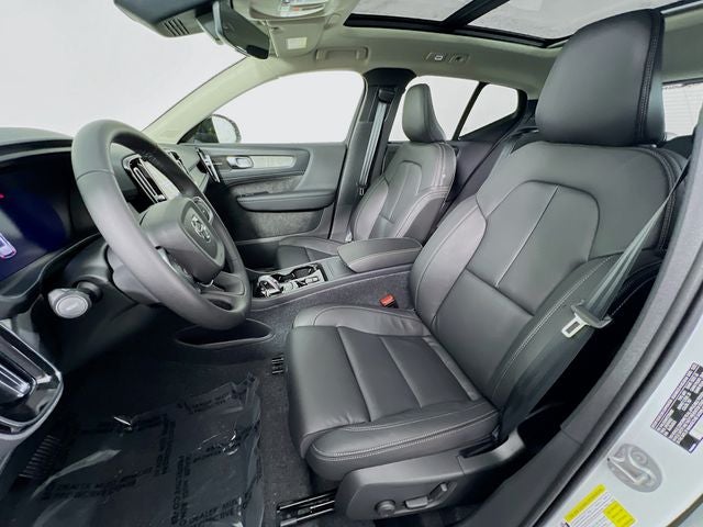 2026 Volvo XC40 B5 Ultra