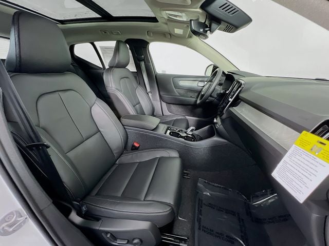 2026 Volvo XC40 B5 Ultra