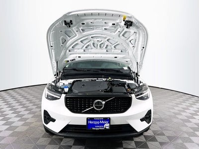 2026 Volvo XC40 B5 Ultra