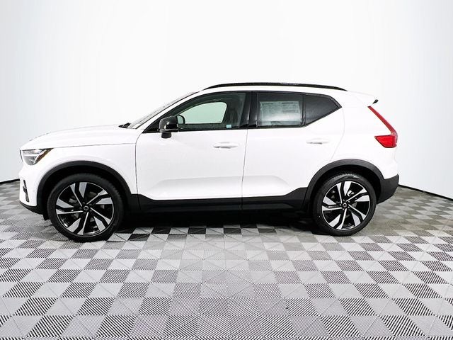 2026 Volvo XC40 B5 Ultra