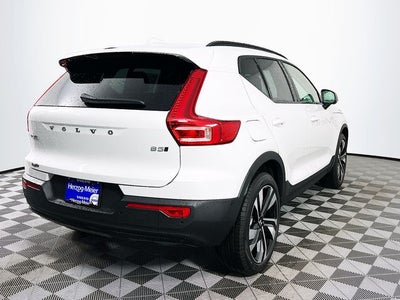 2026 Volvo XC40 B5 Ultra
