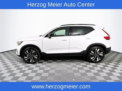 2023 Volvo XC40 B5 Ultimate