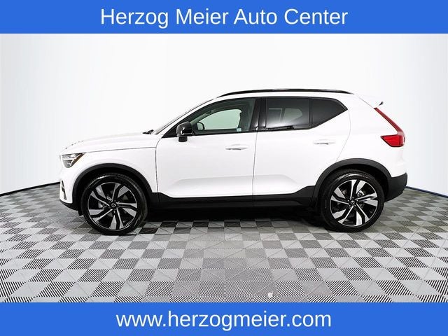 2023 Volvo XC40 B5 Ultimate