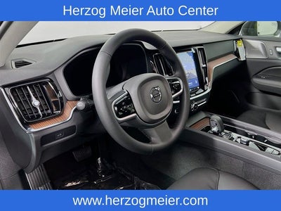 2025 Volvo V60 Cross Country B5 Plus