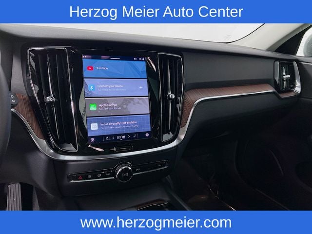 2025 Volvo V60 Cross Country B5 Plus