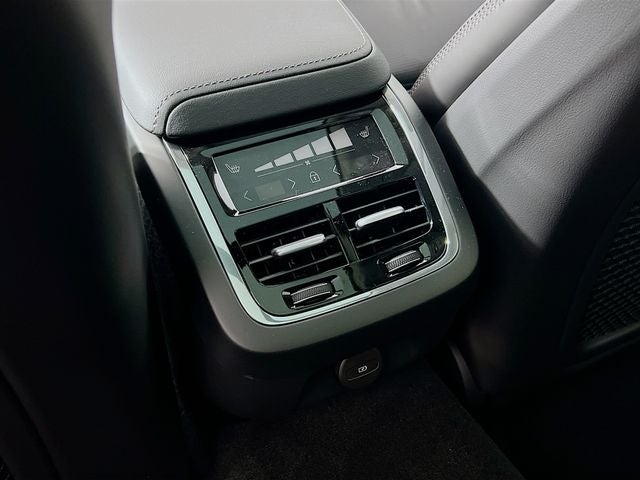 2026 Volvo V60 Cross Country B5 Ultra