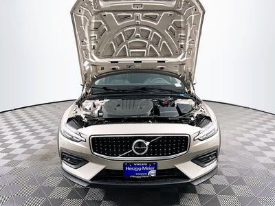 2026 Volvo V60 Cross Country B5 Ultra