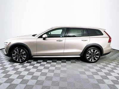 2026 Volvo V60 Cross Country B5 Ultra