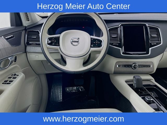 2025 Volvo XC90 B5 Plus