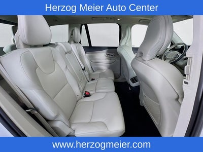 2025 Volvo XC90 B5 Plus