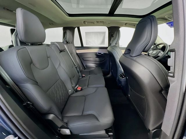 2026 Volvo XC90 B5 Plus