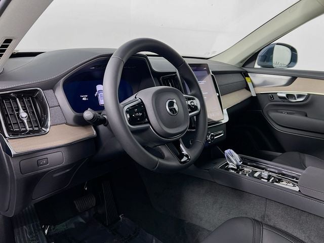 2026 Volvo XC90 B5 Plus