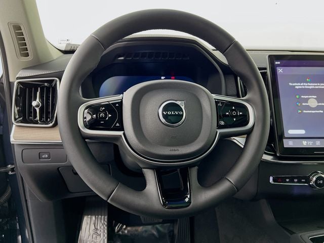 2026 Volvo XC90 B5 Plus