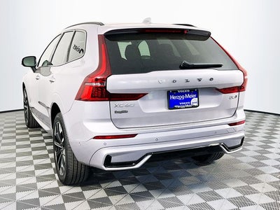 2026 Volvo XC60 B5 Plus