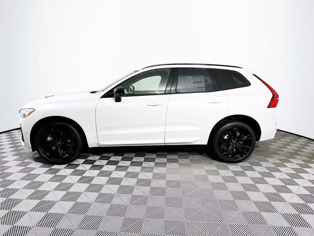 2026 Volvo XC60 B5 Ultra Black Edition