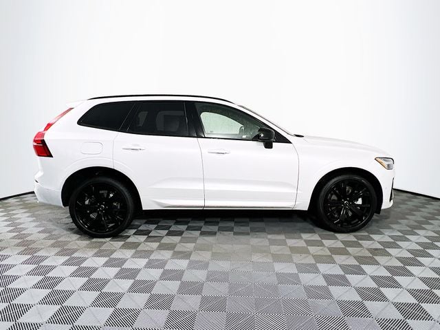 2026 Volvo XC60 B5 Ultra Black Edition