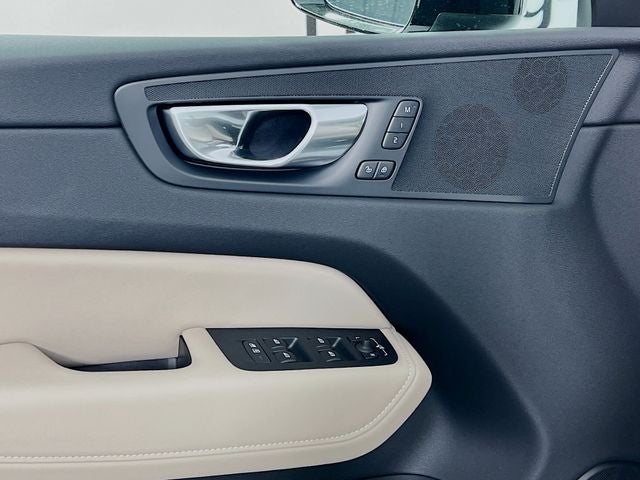 2026 Volvo XC60 B5 Core