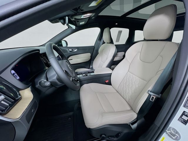 2026 Volvo XC60 B5 Core