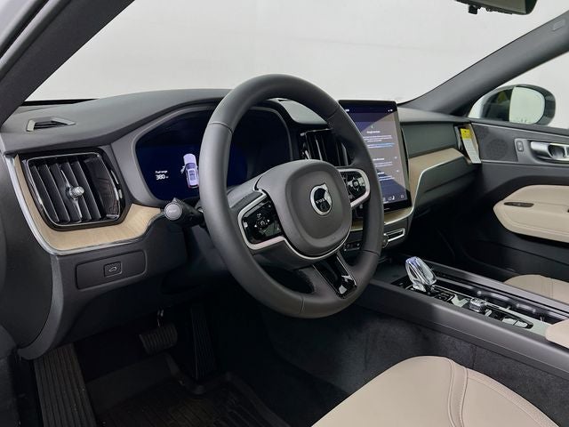 2026 Volvo XC60 B5 Core