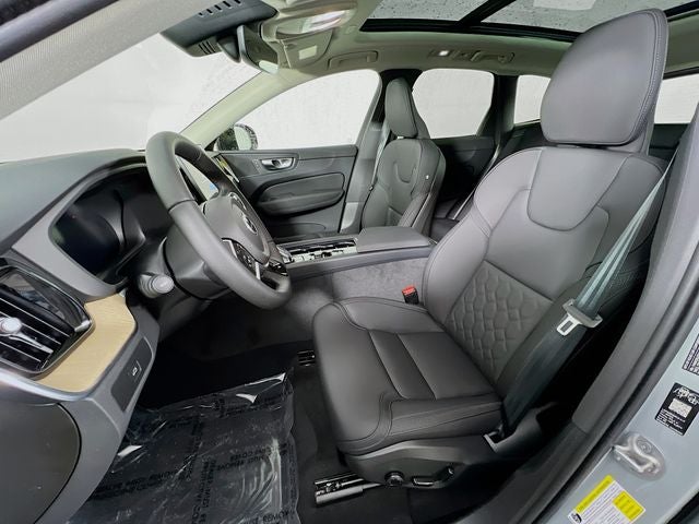 2026 Volvo XC60 B5 Core