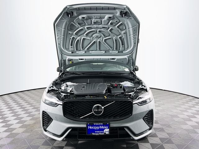 2026 Volvo XC60 B5 Core