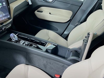 2026 Volvo XC60 B5 Core