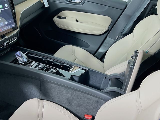 2026 Volvo XC60 B5 Core