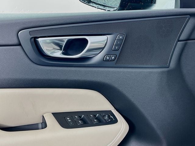 2026 Volvo XC60 B5 Core