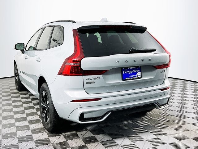2026 Volvo XC60 B5 Core