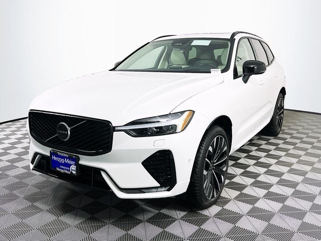 2026 Volvo XC60 B5 Ultra