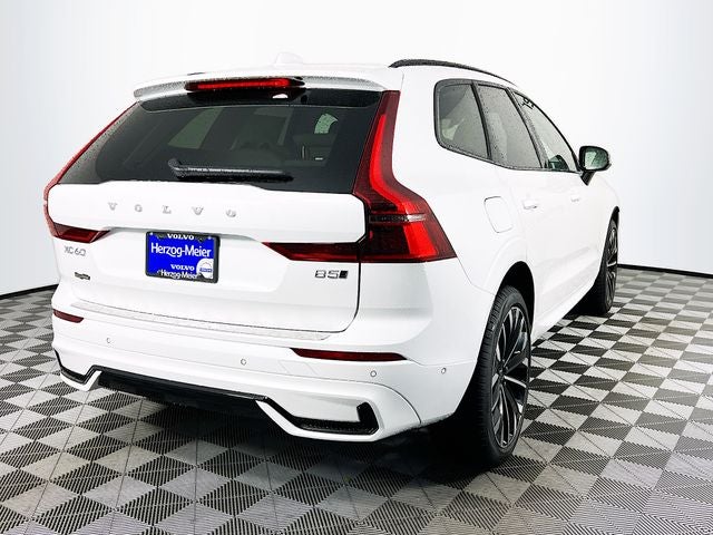 2026 Volvo XC60 B5 Ultra