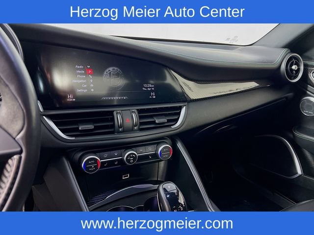 2017 Alfa Romeo Giulia Quadrifoglio