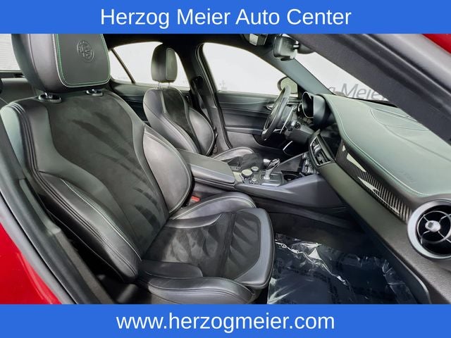 2017 Alfa Romeo Giulia Quadrifoglio